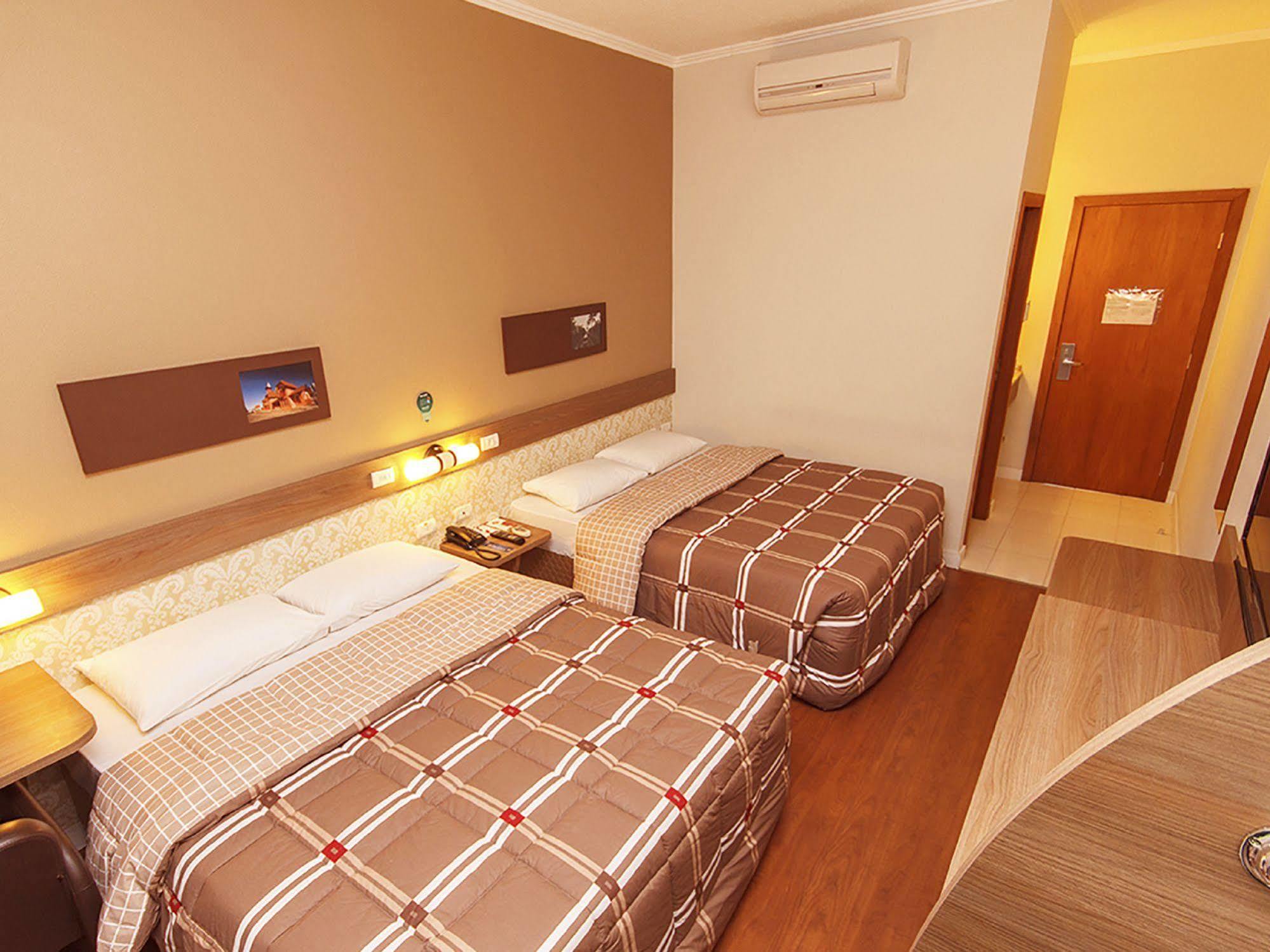 Hotel 10 Dourados Eksteriør bilde
